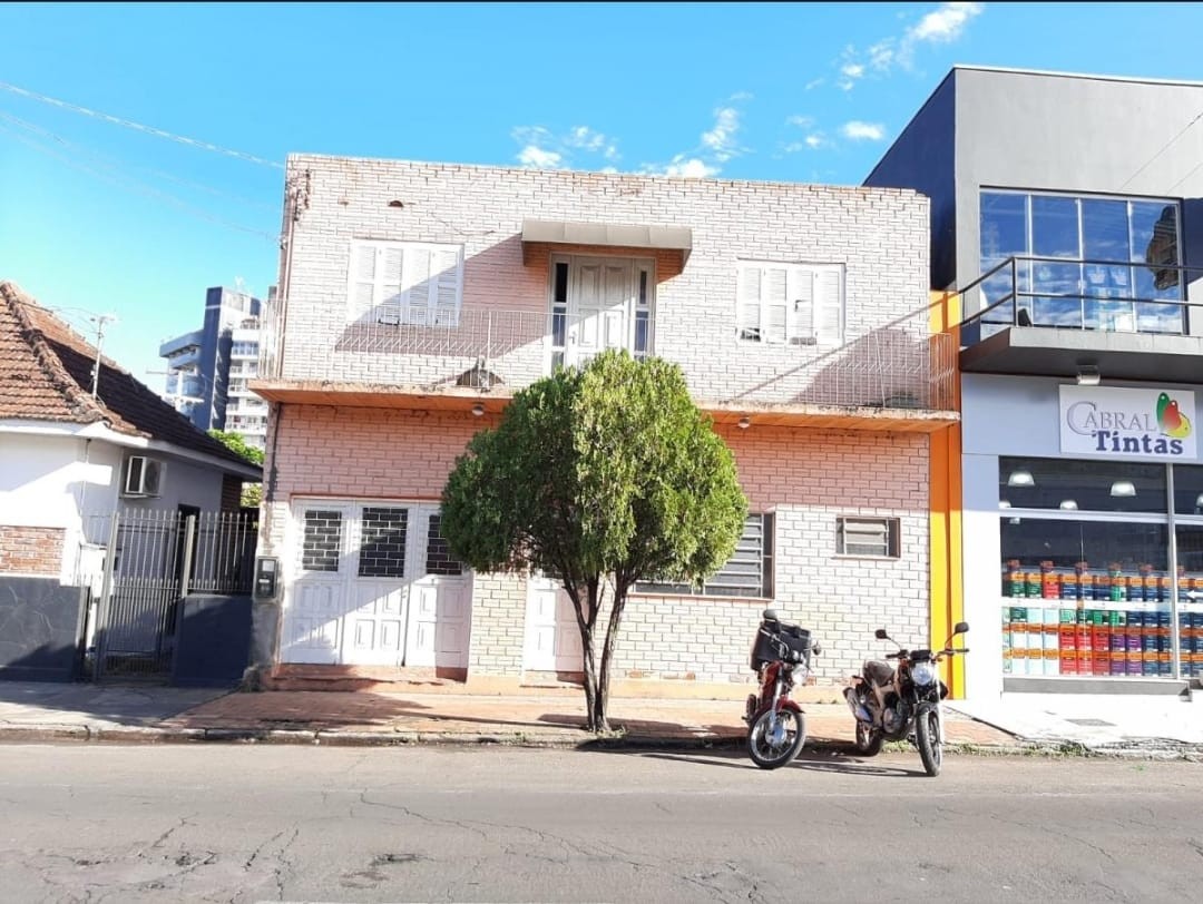 Prédio comercial à venda no centro de Montenegro
