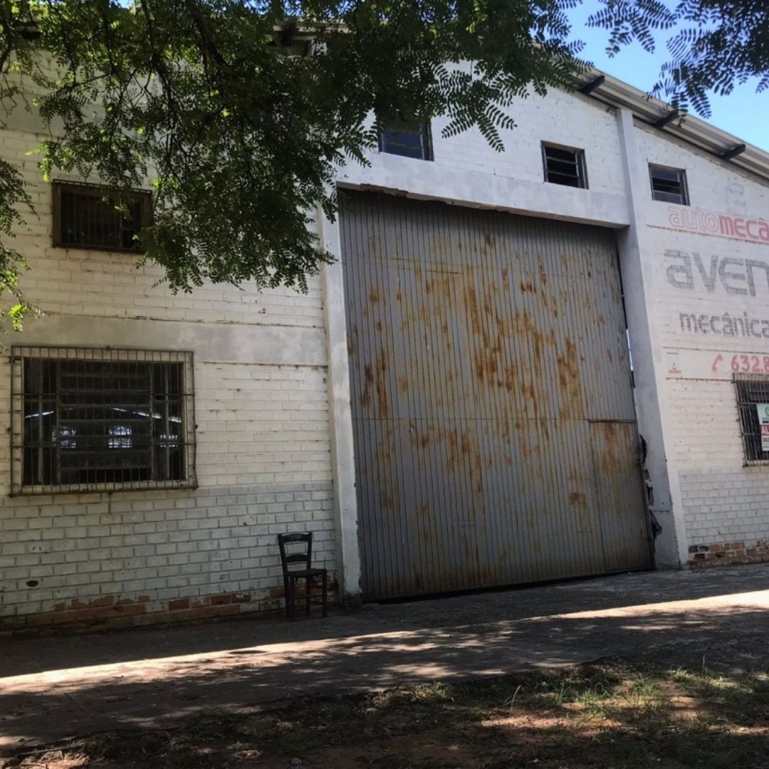 Prédio Comercial no bairro Timbaúva
