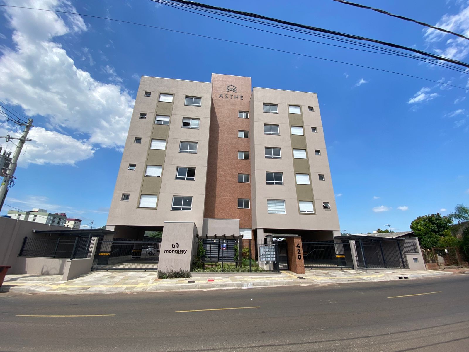 Apartamento localizado no Monterey com 3 dormitórios