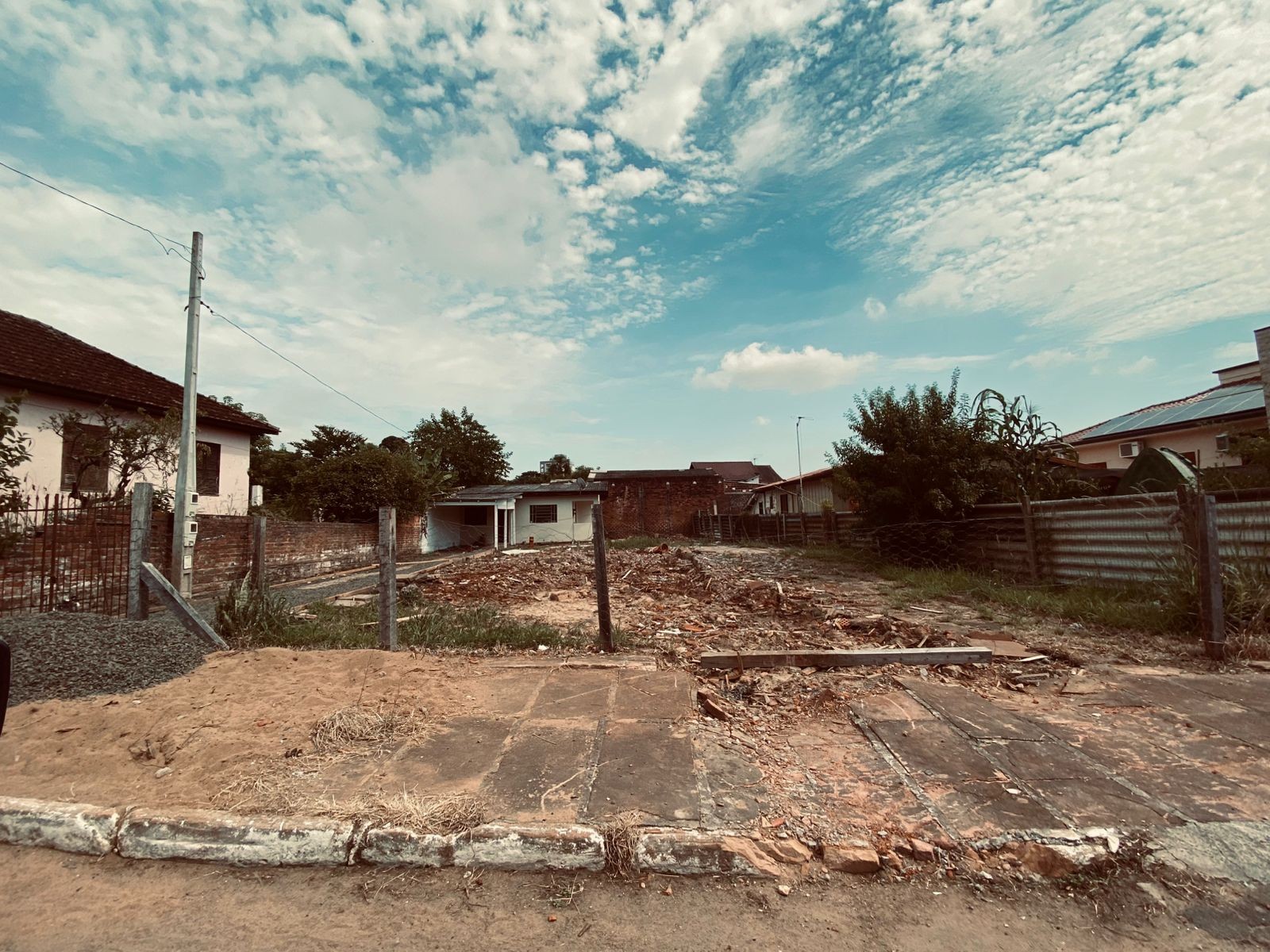 Casa de alvenaria 2 dormitórios no Bairro Ferroviário