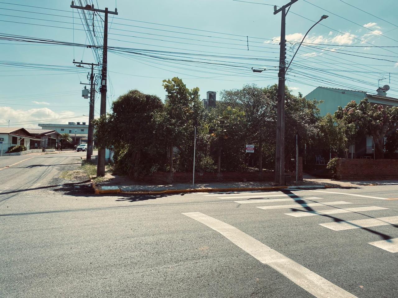Casa com Terreno de Esquina no Bairro Rui Barbosa em Montenegro 