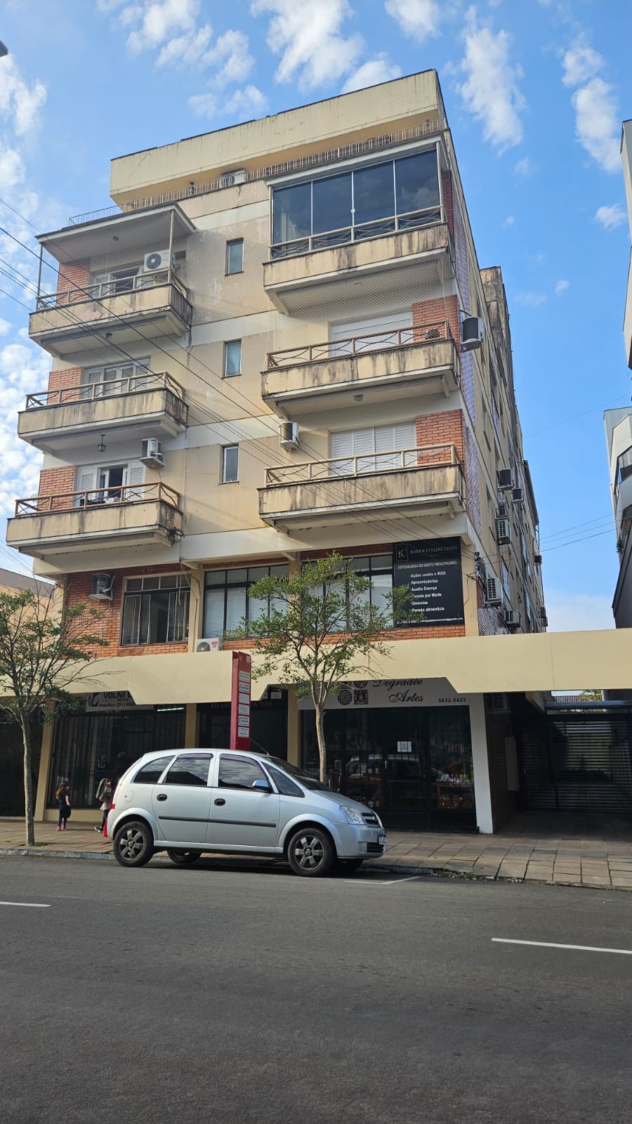 Apartamento no  Edifício Esplanada no terceiro andar 