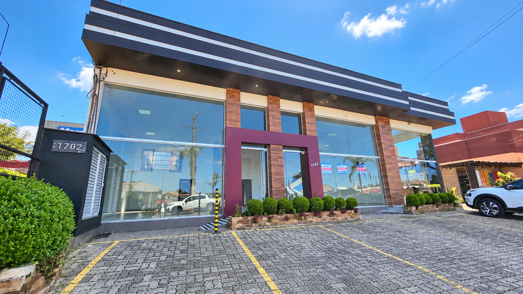 Prédio Comercial na Buarque de Macedo 