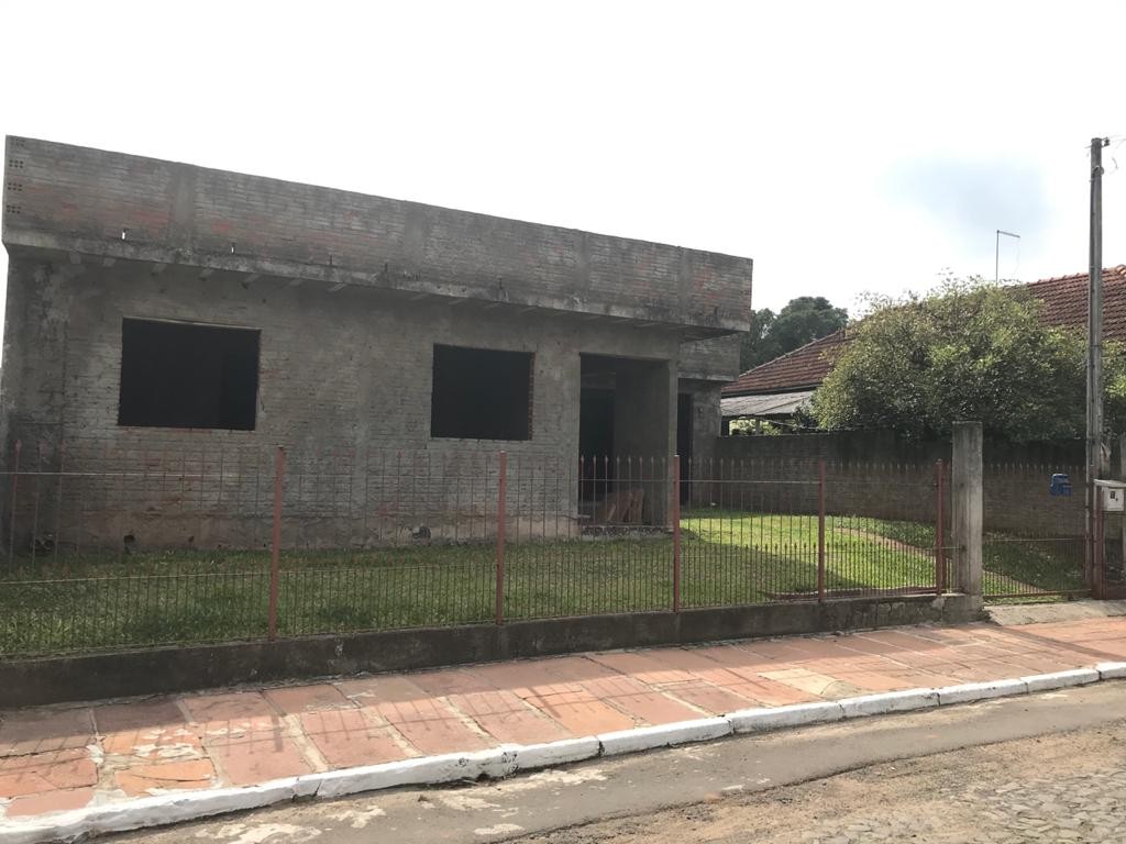 casa de alvenaria em fase de construção
